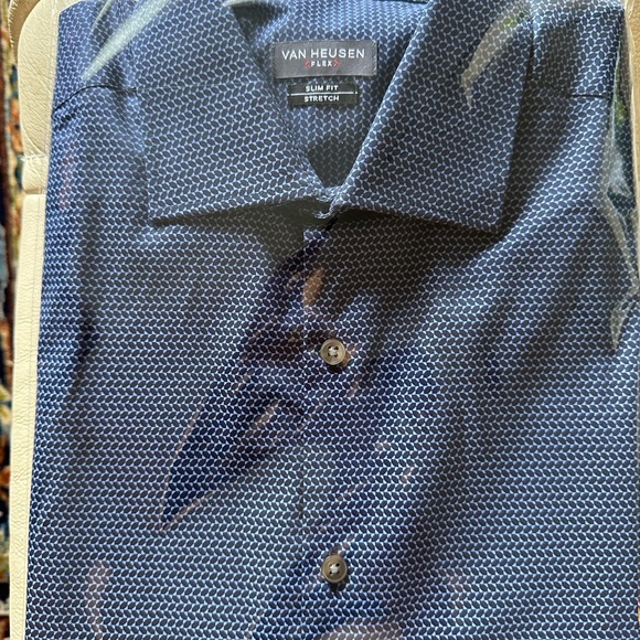 Van Heusen Men’s Patterned Shirt - Picture 7 of 8
